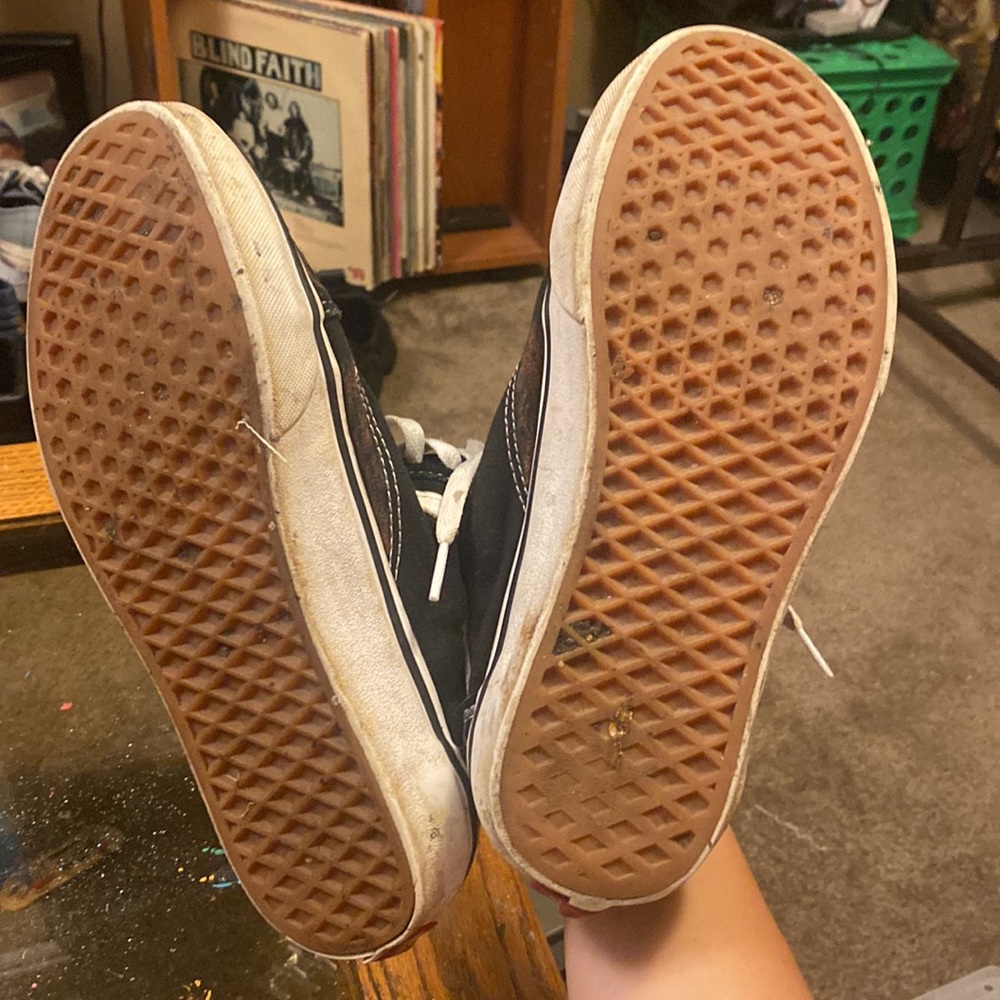 Distressed custom vans - Picture 9 of 12
